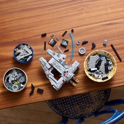 Millennium Falcon 75375 LEGO Star Wars