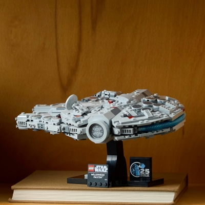 Millennium Falcon 75375 LEGO Star Wars