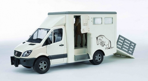 Jucarie Sprinter transportor de animale Mercedes Benz cu un cal Bruder 