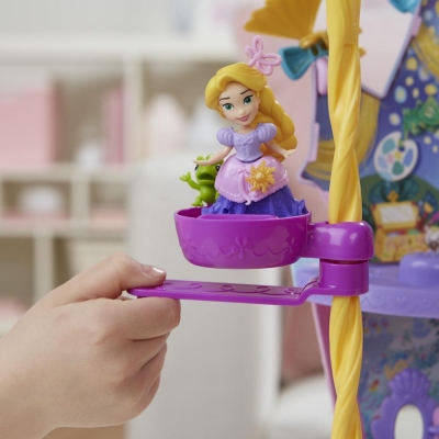 CASTELUL MUZICAL AL PRINTESELOR RAPUNZEL SI BELLE HASBRO