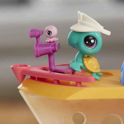 LPS CRUISE SHIP HASBRO