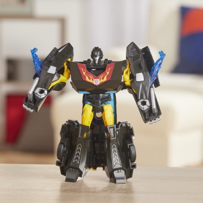 TRANSFORMERS CYBERVERSE ROBOT HOT ROD HASBRO