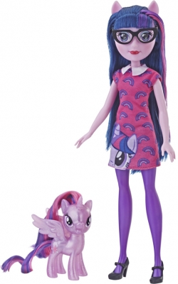 MLP PAPUSA TWILIGHT SPARKLE CU PONEI HASBRO