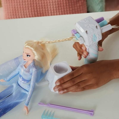 PAPUSA FROZEN2 ELSA CU PAR LUNG PENTRU IMPLETIT HASBRO