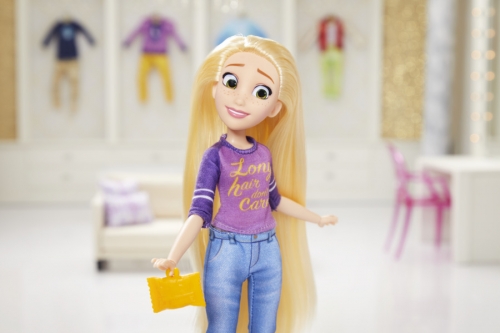 Papusa Printesa Rapunzel colectia Comfy Squad Hasbro