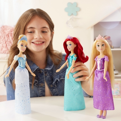 PAPUSA PRINTESA STRALUCITOARE RAPUNZEL HASBRO