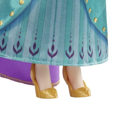 Papusa Regina Anna din Regatul De Gheata II Frozen 2 Hasbro