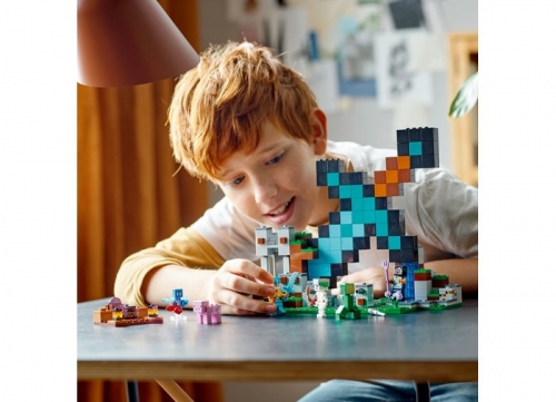 Avanpostul sabiei 21244 LEGO Minecraft 