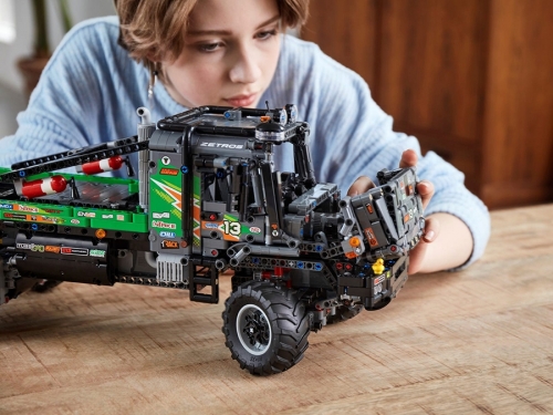 Mercedes best sale lego truck