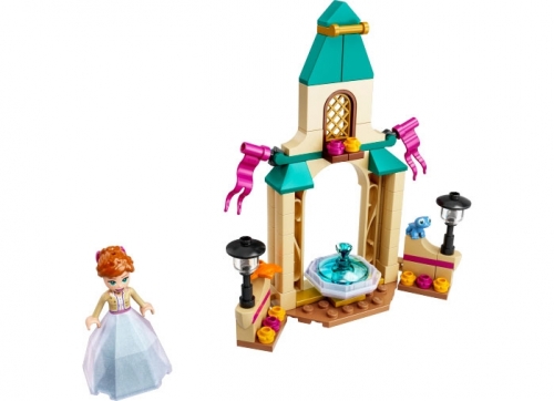 Curtea Castelului Annei 43198 LEGO Disney 