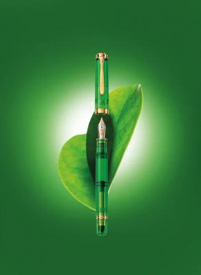 Stilou Souveran M800 F Green Demonstrator, penita aur 18k, accesori placte cu rodiu, Pelikan